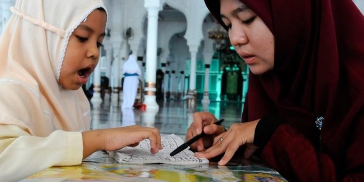 4 Trik Belajar Tajwid Dasar dan Ilmu Penting yang Wajib Dikuasai