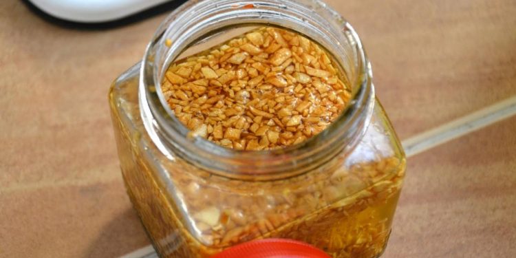 cara membuat minyak bawang untuk mie ayam