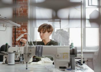 7 Rekomendasi Mesin Jahit Untuk Pemula