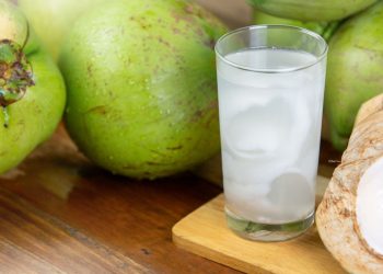 Manfaat Luar Biasa Kelapa Muda untuk Ibu Hamil
