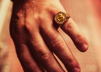 Apa Sebenarnya Makna di Balik Cincin Pria?