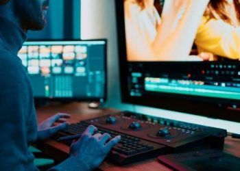 Keunggulan CapCut dan Adobe Premiere dalam Dunia Edit Video