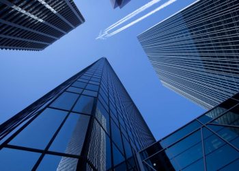 Memahami Pentingnya Penggunaan Kaca Tempered dalam Bangunan