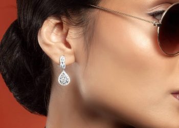 Anting Berlian Asli: Simbol Kemewahan dan Elegansi yang Tak Tergantikan