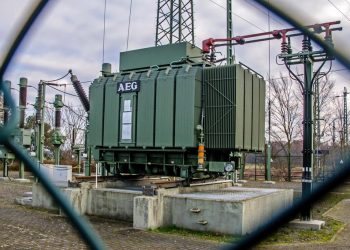 Transformator Indonesia dan Perannya dalam Energi Masa Depan