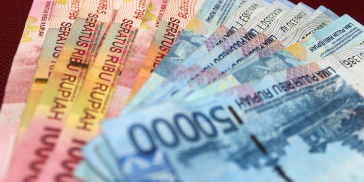 Ciri Ciri Uang Palsu Rupiah dan Cara Membedakannya dengan Uang Asli